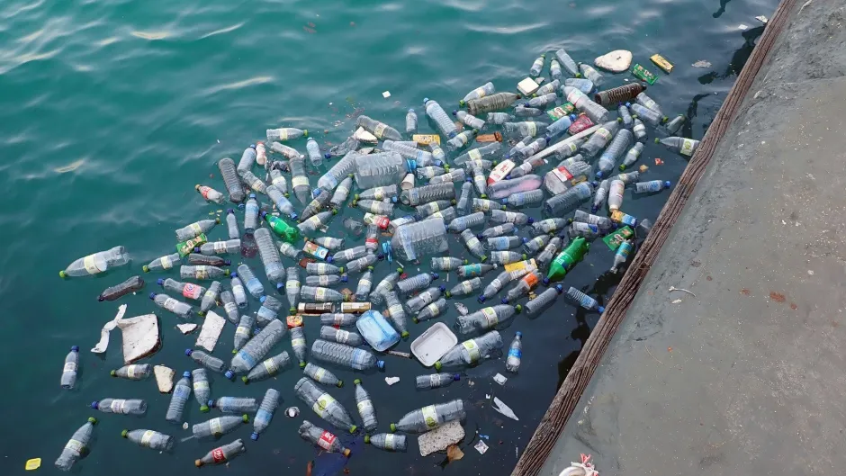 Rubrik_Abfall_c._Pixabay_plastic-3151246_1920